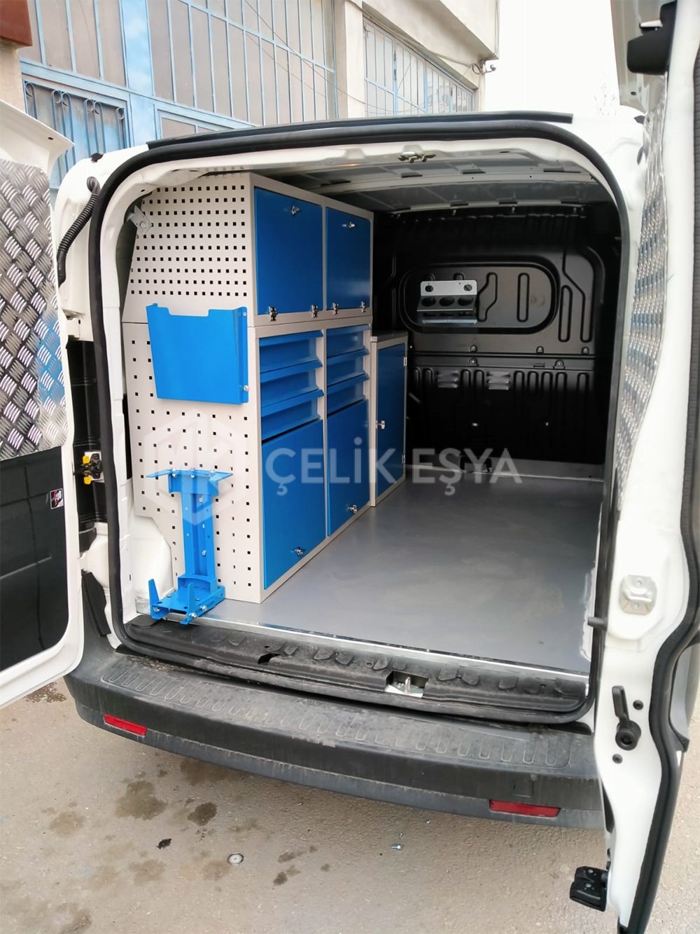 Ford Custom Araç içi Dolap Sistemleri MK-404 Ford Custom Araç içi Dolap Sistemleri MK-404